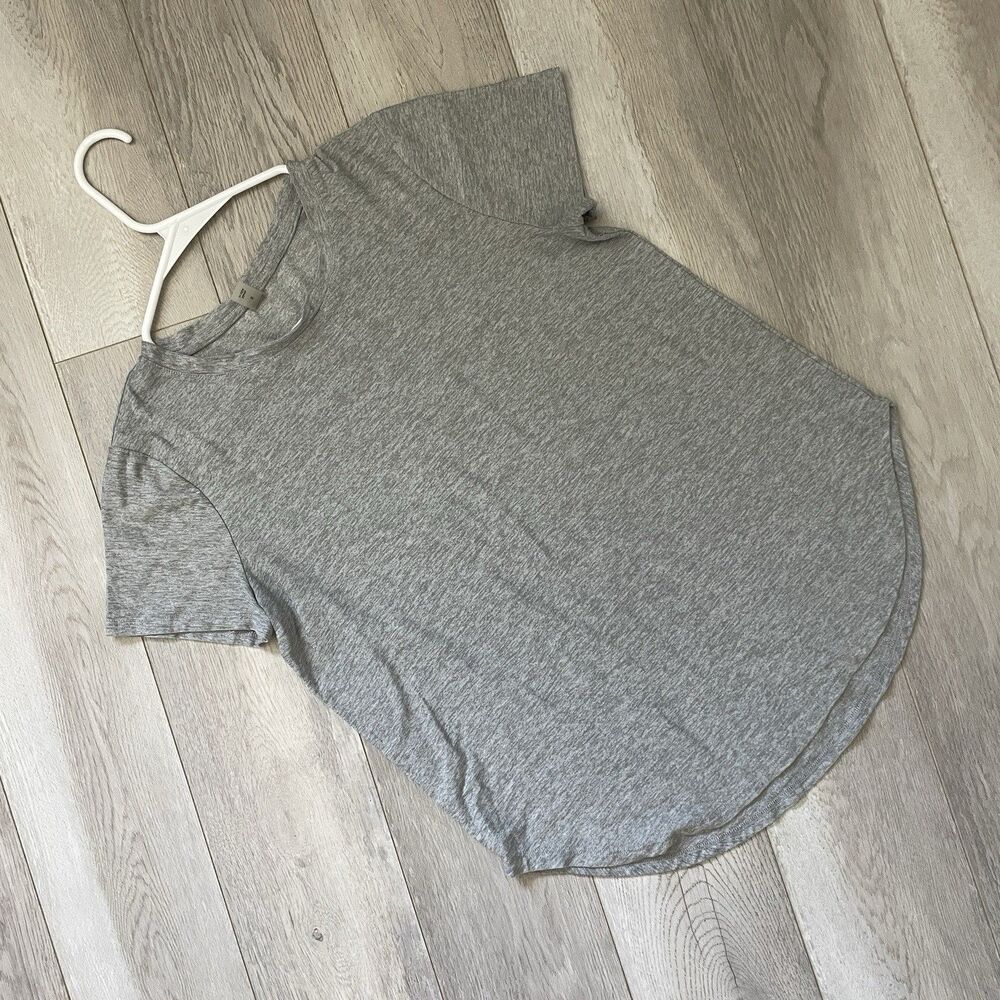 Beyond Yoga Tshirt crew short sleeve featherweight womens Gray small athleisure
